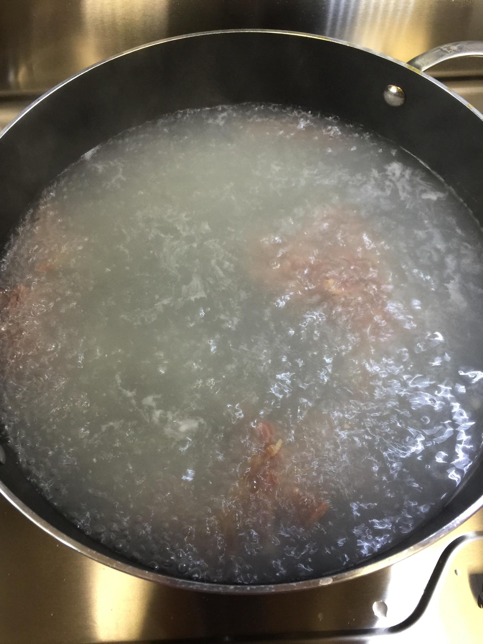金华火腿豆芽汤的做法 步骤3