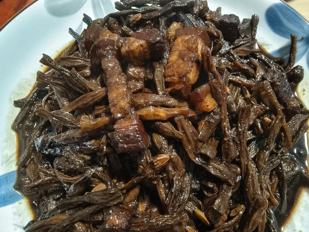 五花肉焖豆角干