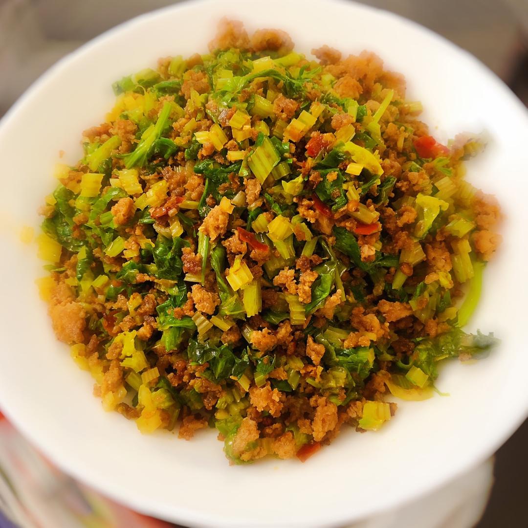 芹菜牛肉末「下饭神器」