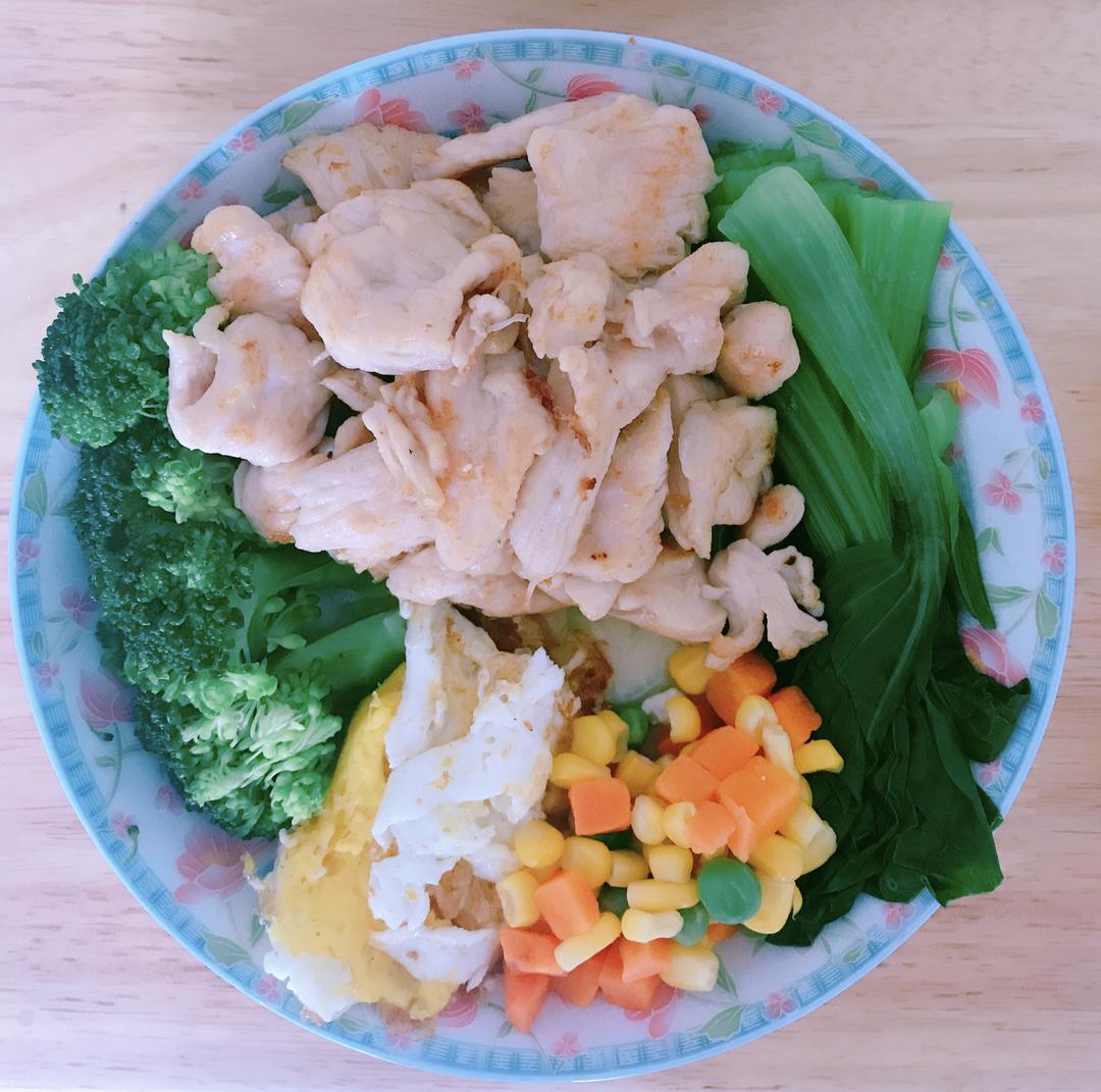 营养鸡胸肉早餐