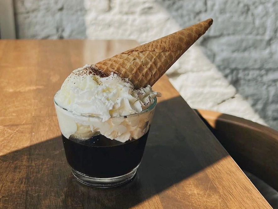 一杯美丽的阿芙佳朵
Affogato