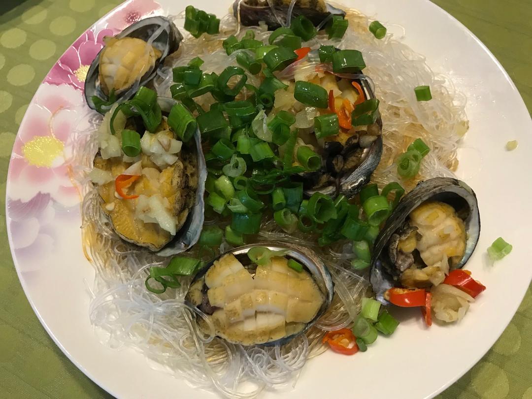 蒜蓉粉丝蒸鲍鱼