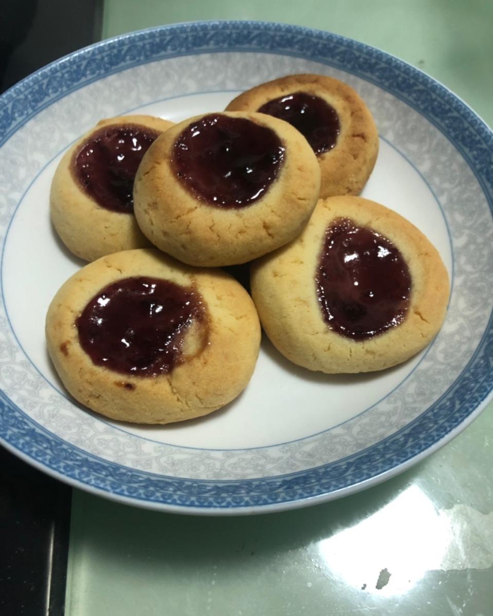 特浓奶香果酱酥饼