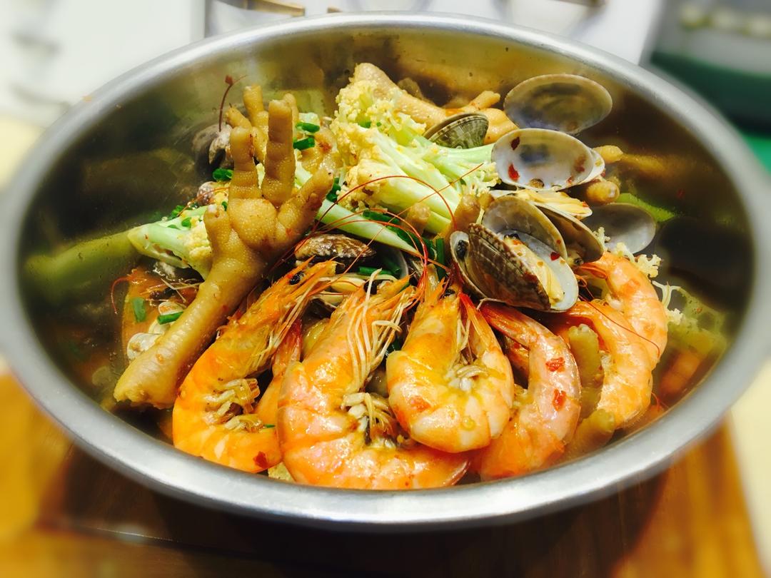 家常菜 一锅鲜 玲琅满目做的一锅鲜 玲琅满目