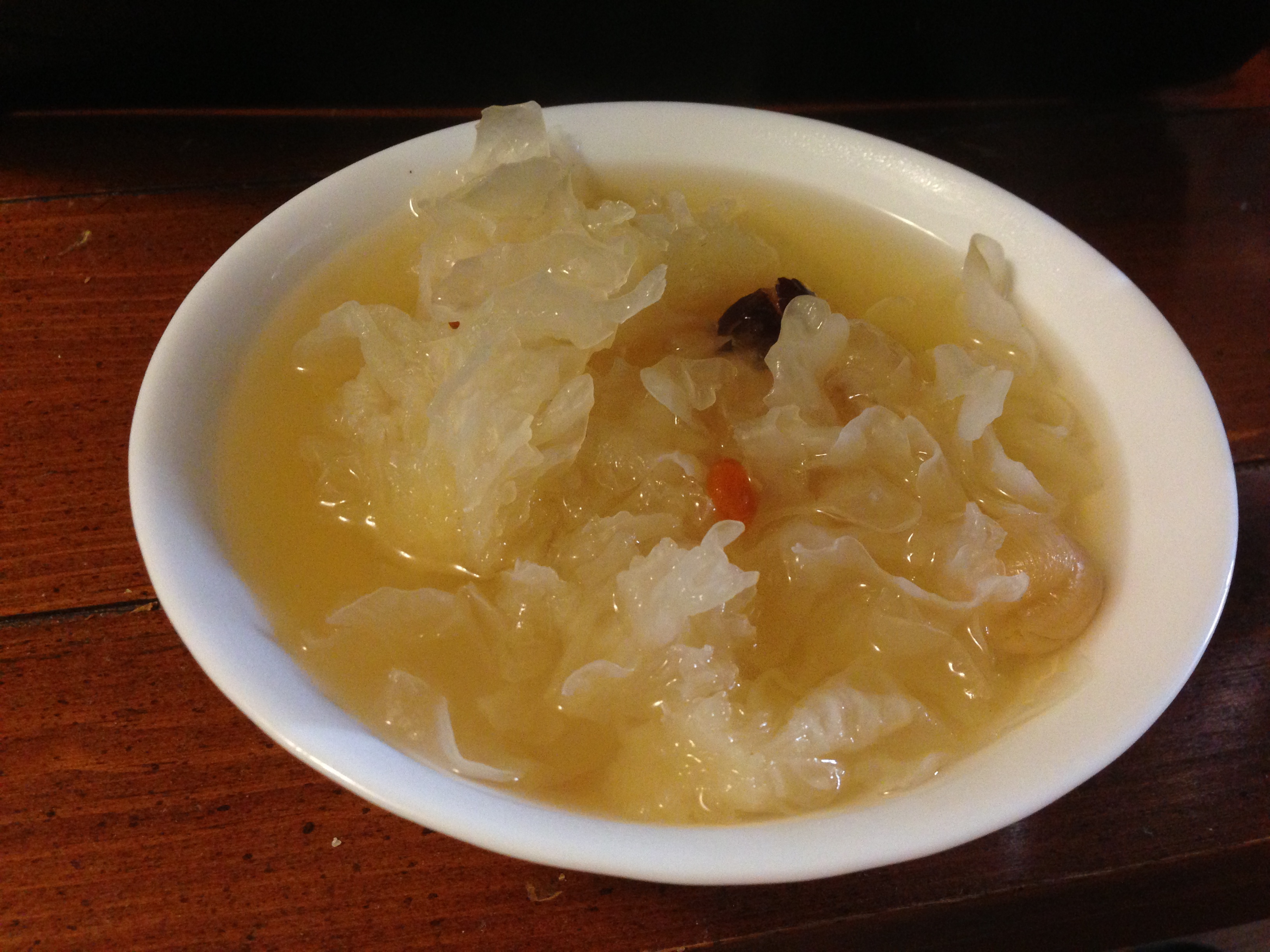 桂圆银耳莲子汤