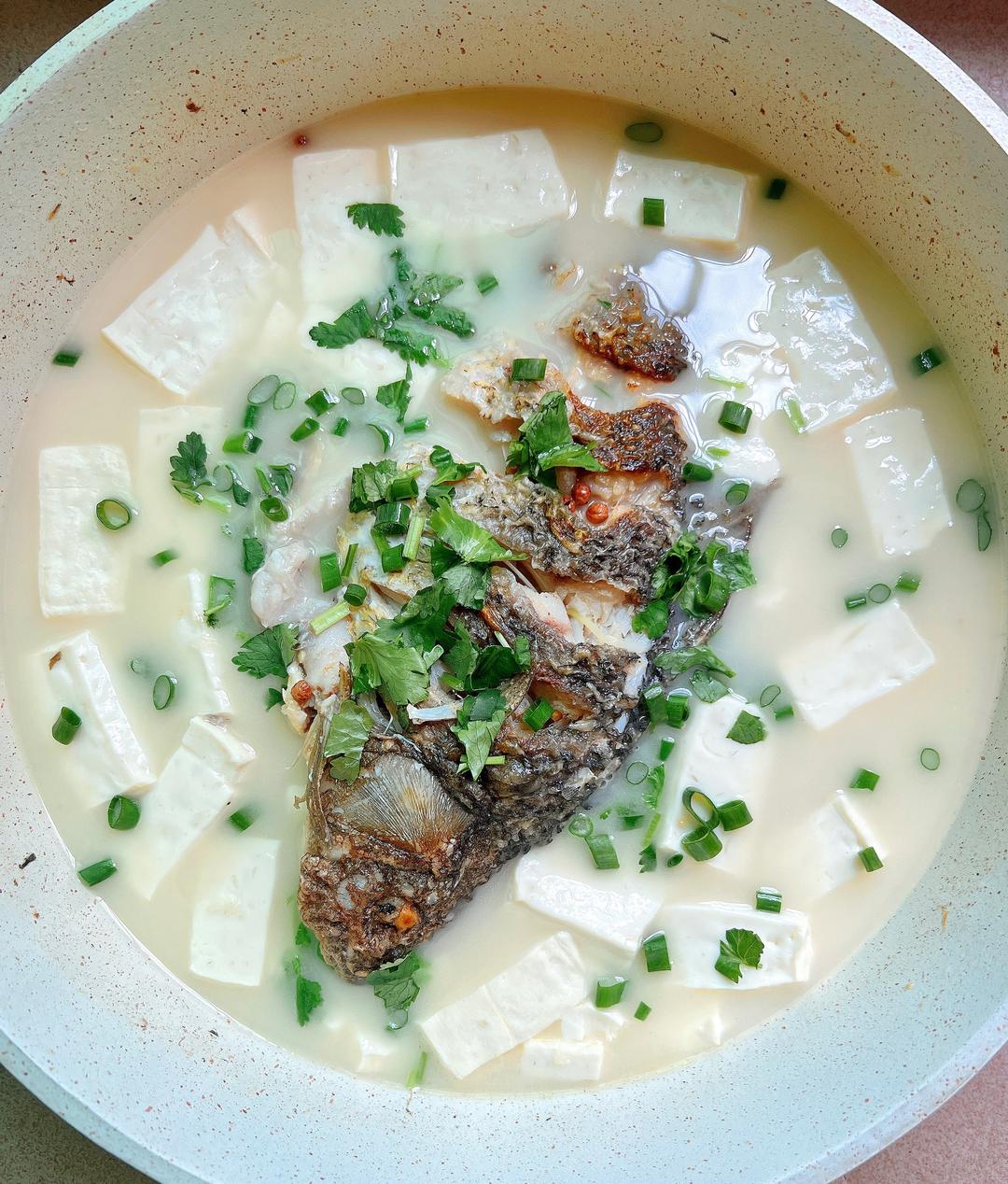 萝卜炖鱼汤（微麻微辣）的做法 步骤7