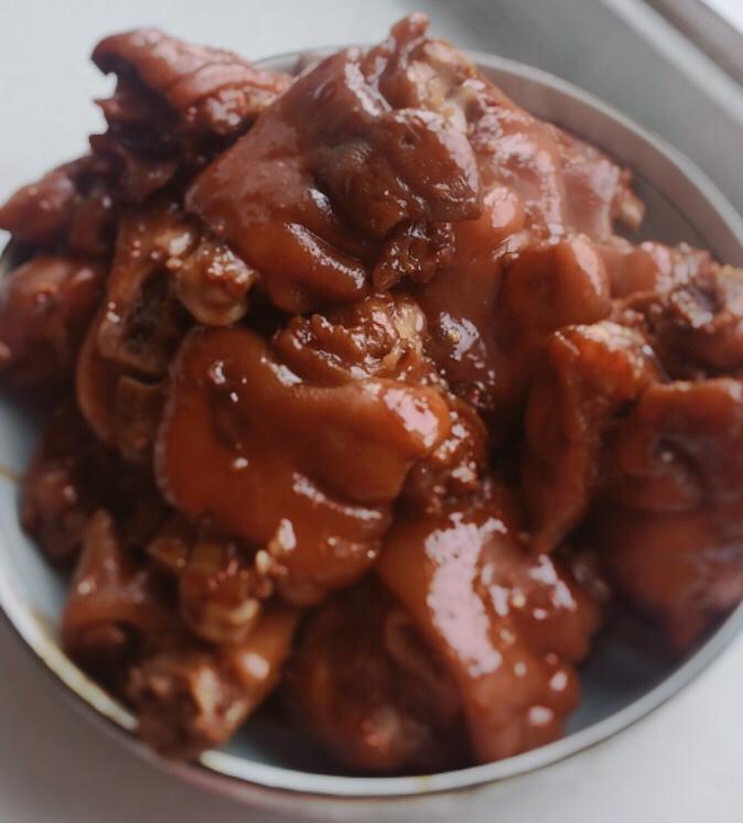 美味的家常菜：红烧猪蹄