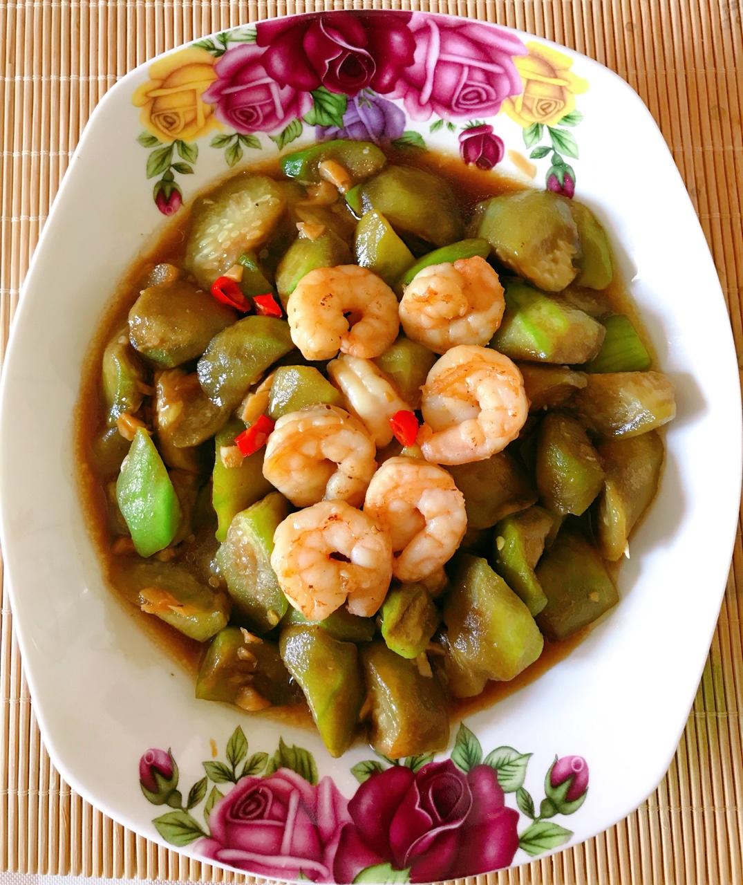 虾仁口蘑炒丝瓜（鲜美无比的快手菜）