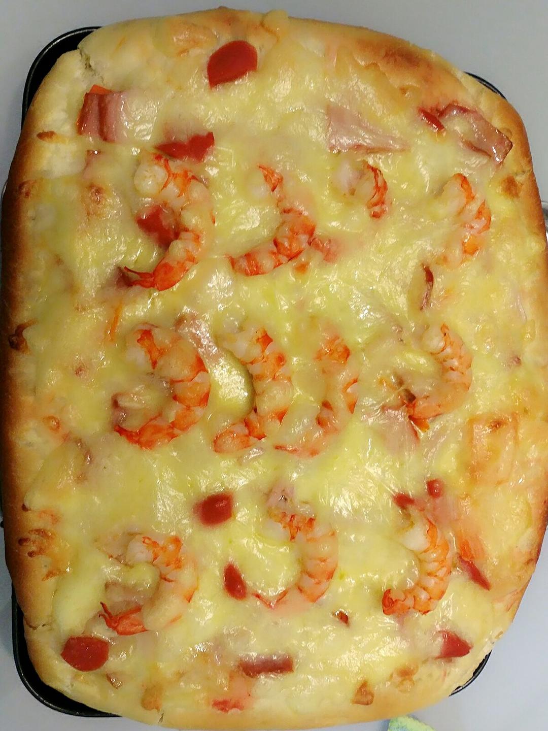 厚底鲜虾培根披萨