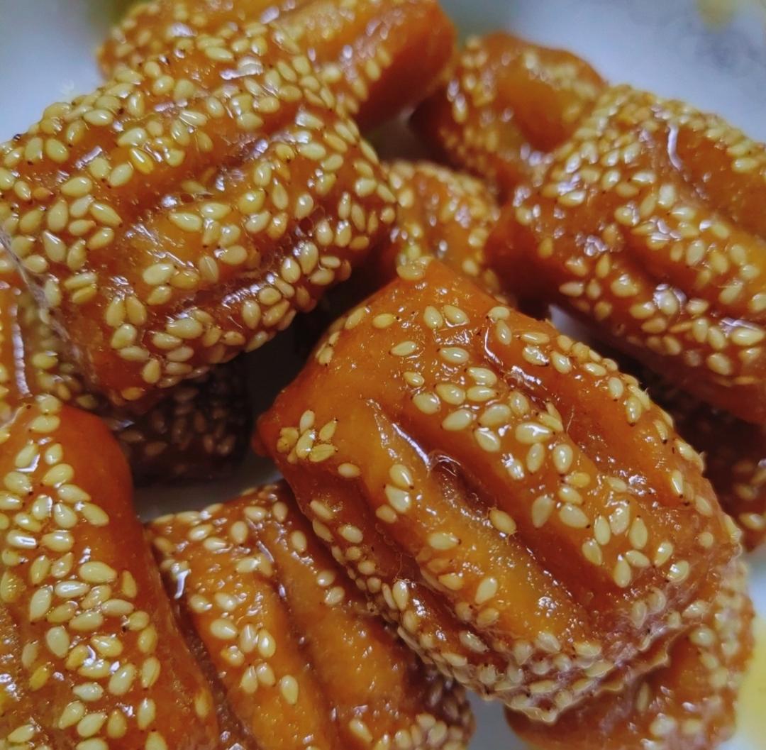 蜜三刀-味道香甜绵软，芝麻香味浓厚