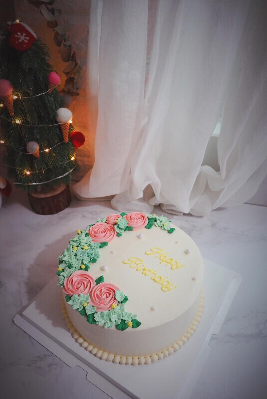 小岛467做的淡奶油奶油霜(适合裱花)