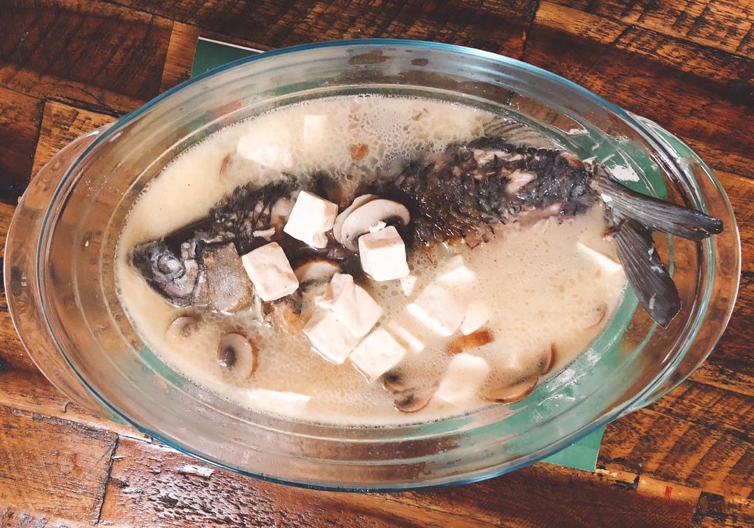 鲫鱼豆腐汤