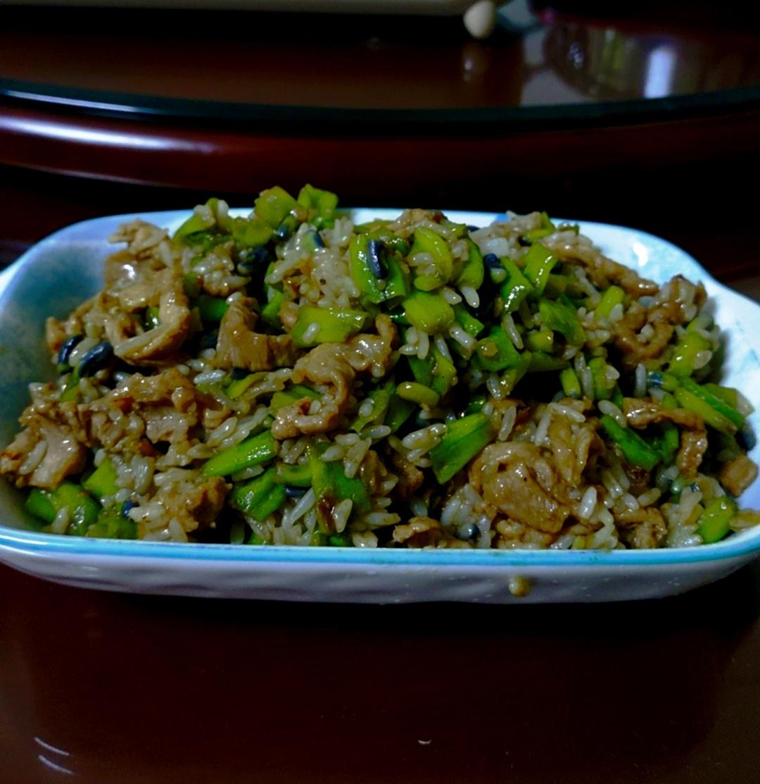 豆角焖饭