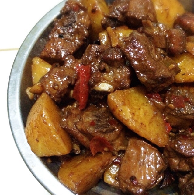 川味土豆烧排骨