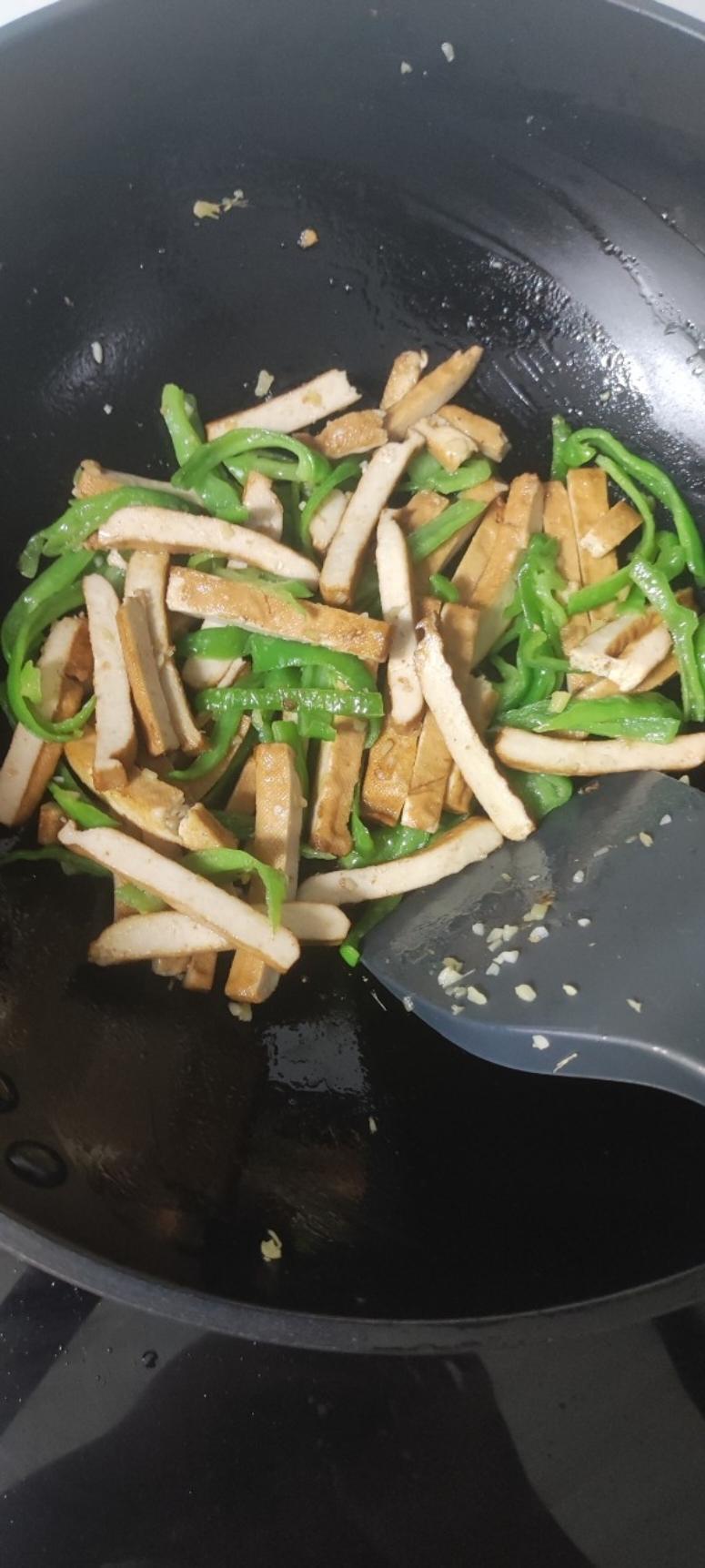 青椒炒豆腐干