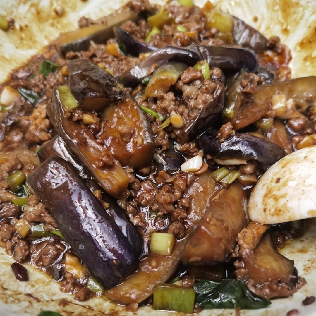 开胃下饭菜！巨简单的家常鱼香茄子煲