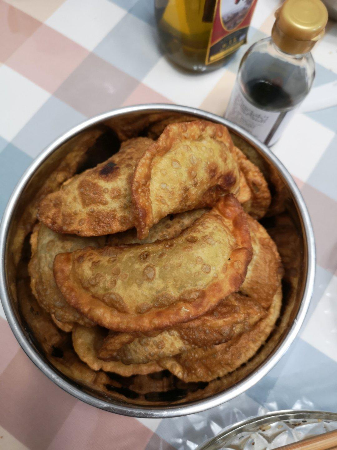炸菜角（炸大菜饺）