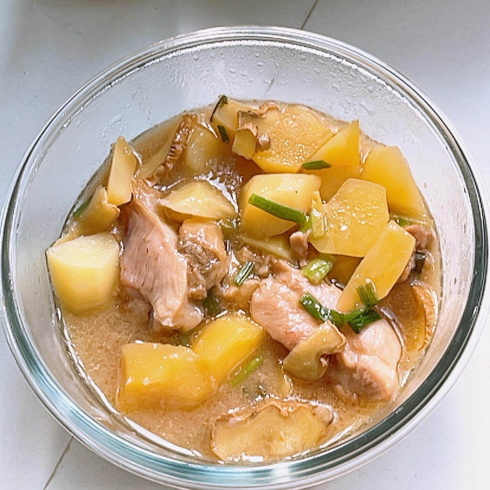 土豆炖鸡块