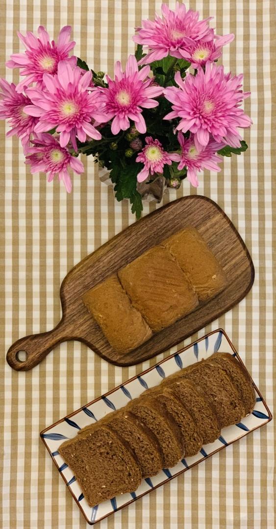 柔软拉丝的100%全麦麦片吐司（一次发酵）