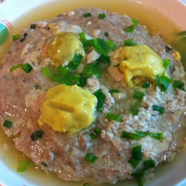 咸蛋蒸肉饼