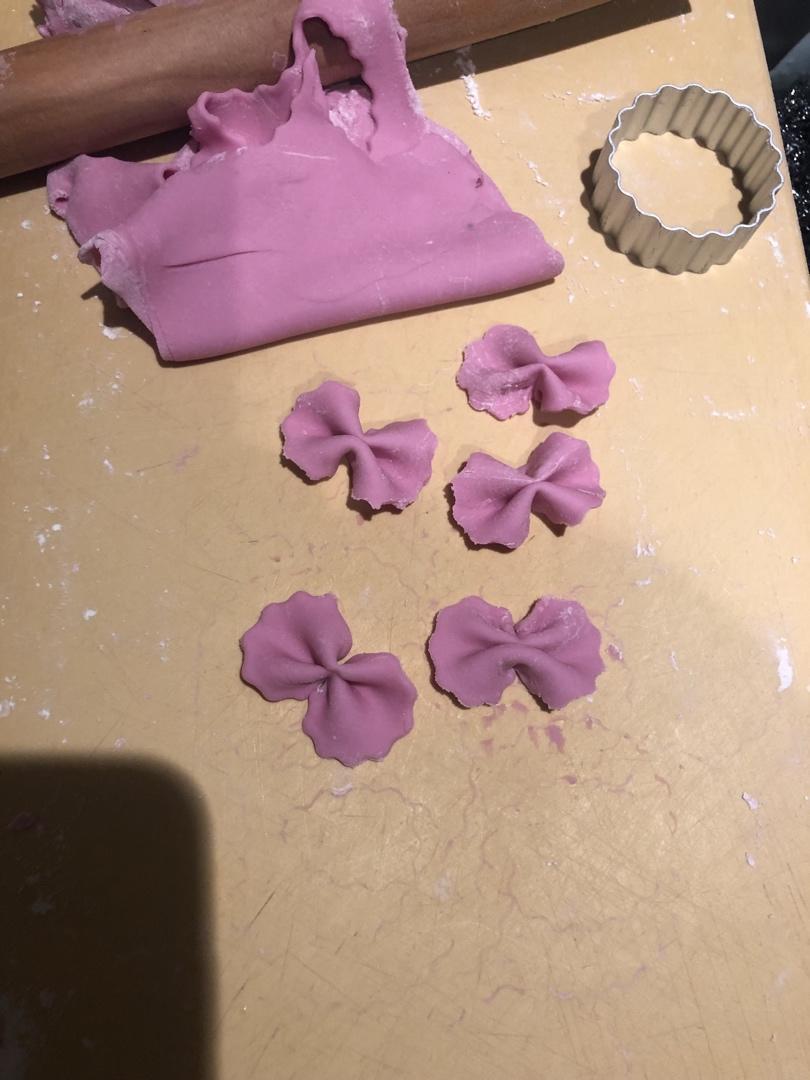 蝴蝶面（火龙果）-宝宝辅食无添加