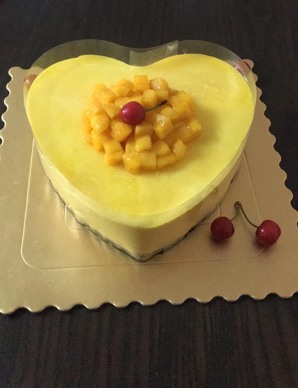 8寸芒果慕斯镜面蛋糕