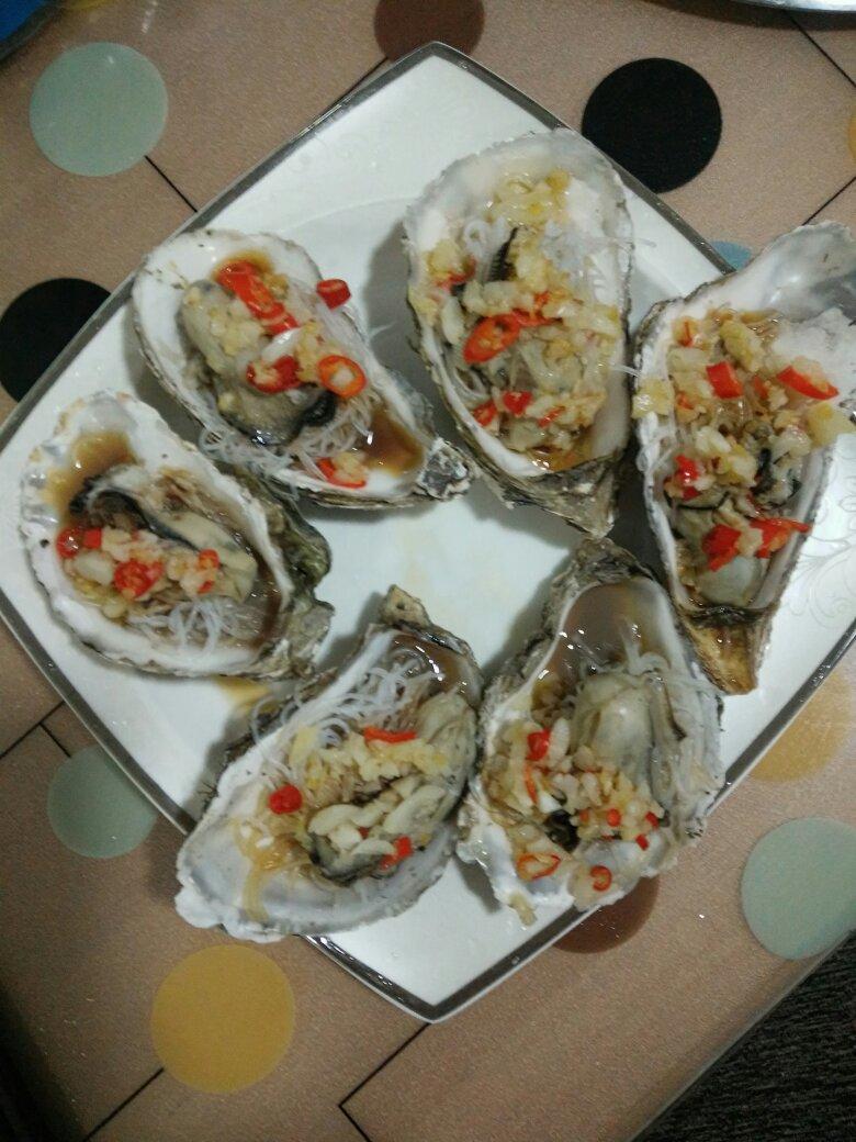 粉丝蒜蓉蒸生蚝