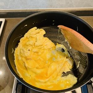 苦瓜洋葱炒蛋的做法 步骤6
