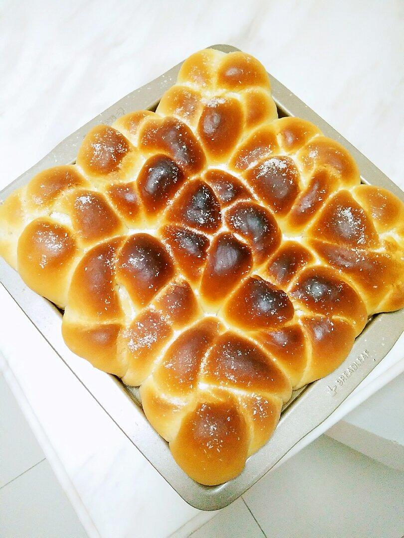 铄铄做的纯素玉米油老面包