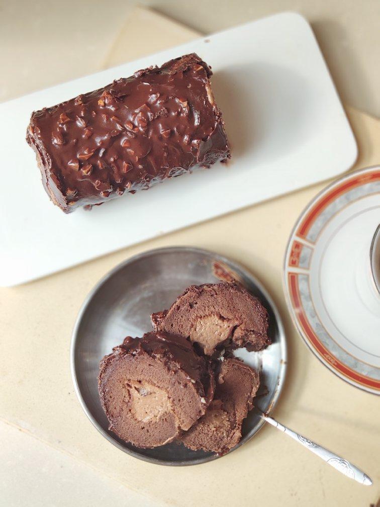 🍫梦龙蛋糕卷. 巧克力脆皮蛋糕卷 by pink-rabbit