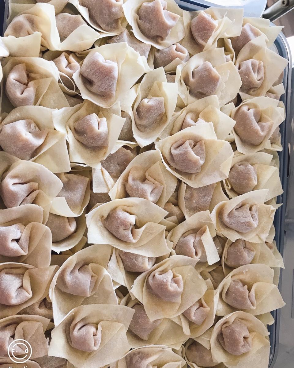 馄饨（两种包法）