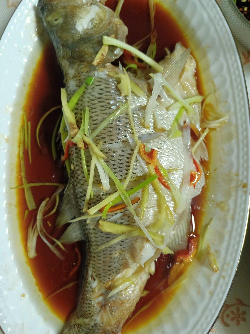 清蒸鲈鱼，三步搞定！
