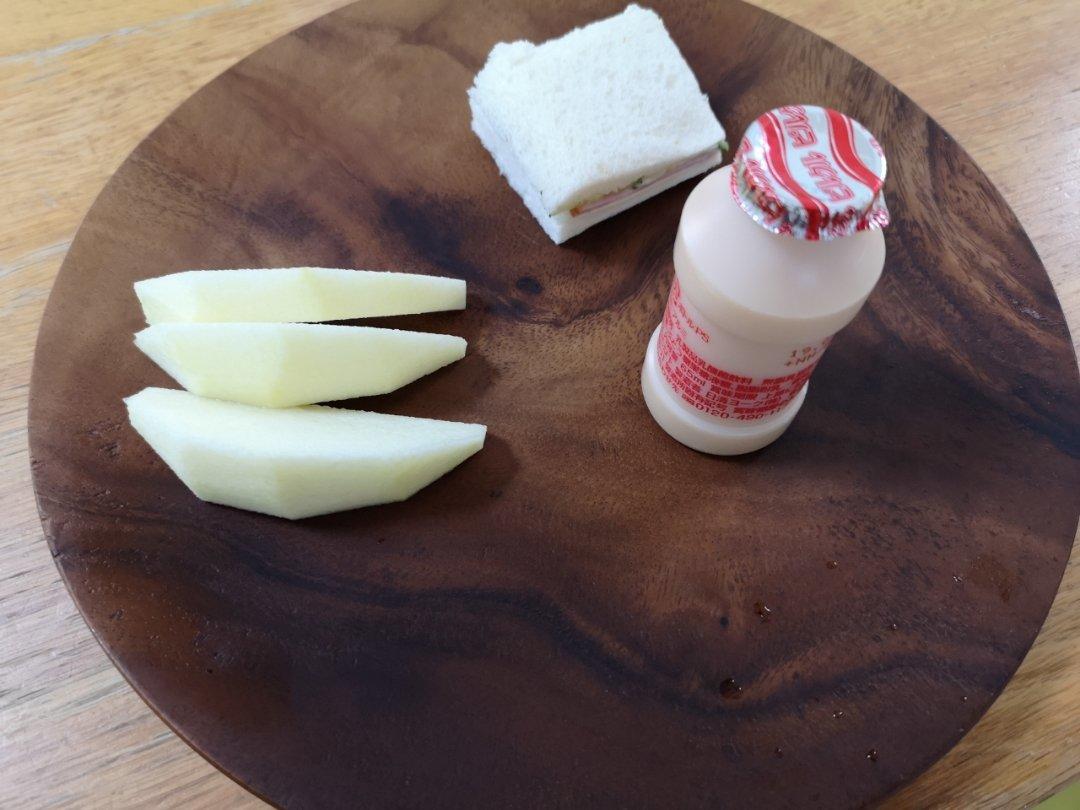 LILYFOOD一盘早餐