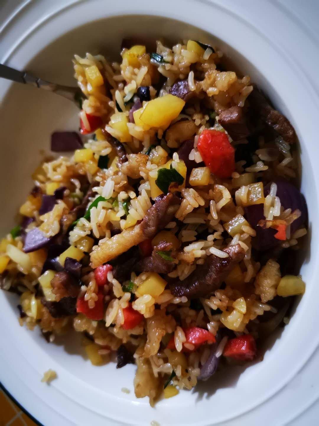 一碗随意的牛肉炒饭