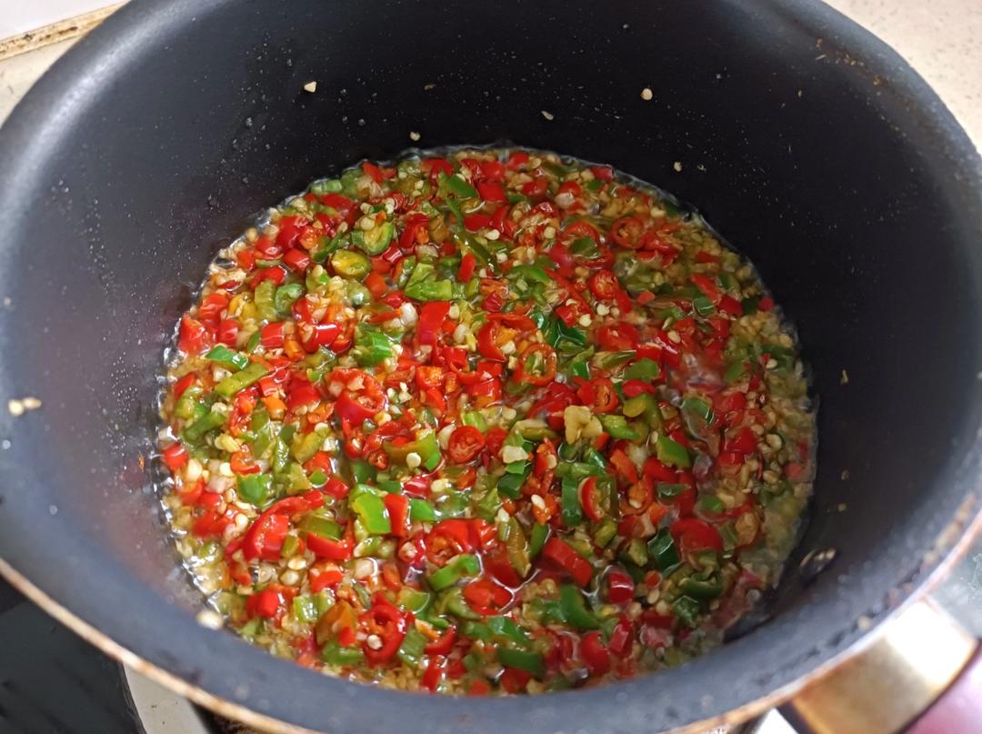 【蒜蓉辣椒酱】比烧烤店还好吃的自制辣酱