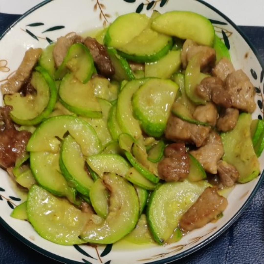 西葫芦炒肉片