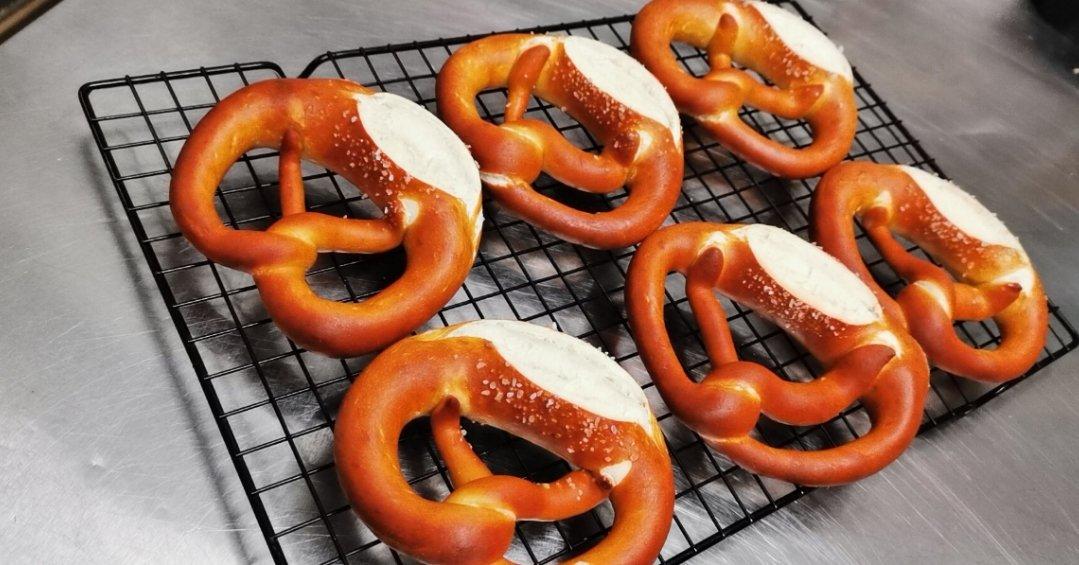 碱水面包（德国结、布雷结面包）