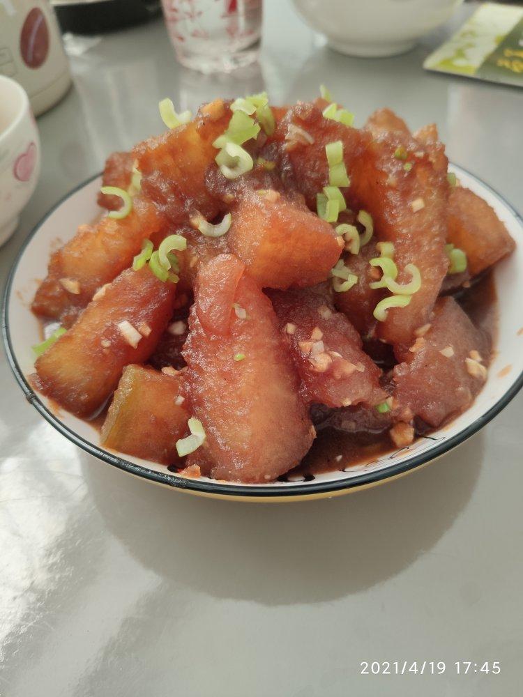 红烧冬瓜最完美做法，不加一滴水，瞬间秒杀红烧肉