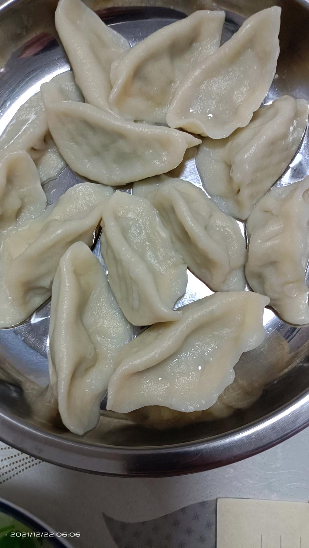 芹菜猪肉大馅饺子