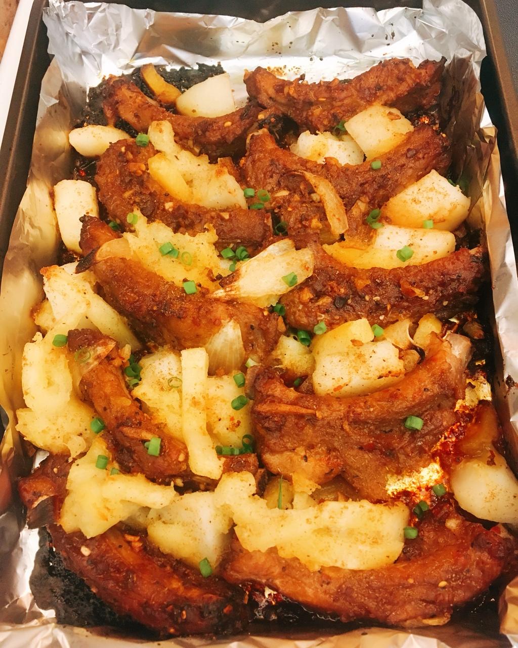 伊婷爱美食做的锡纸烤排骨