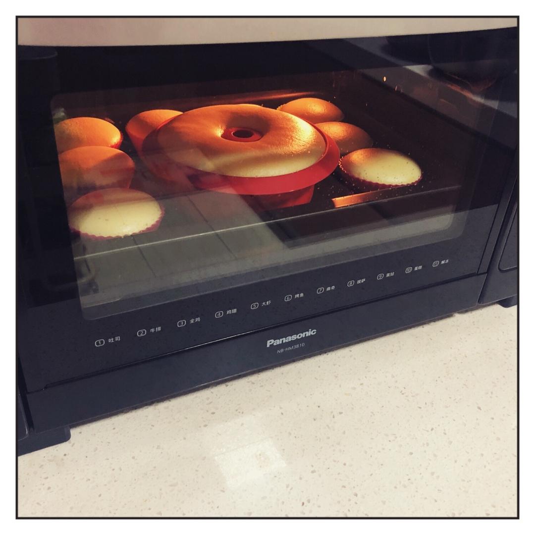 消耗淡奶油之作——淡奶油小蛋糕