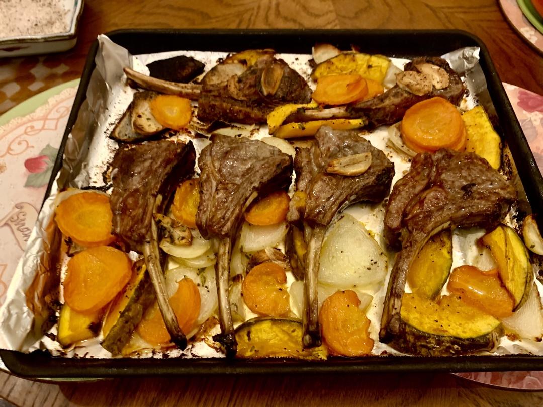 孜然羊排烤土豆