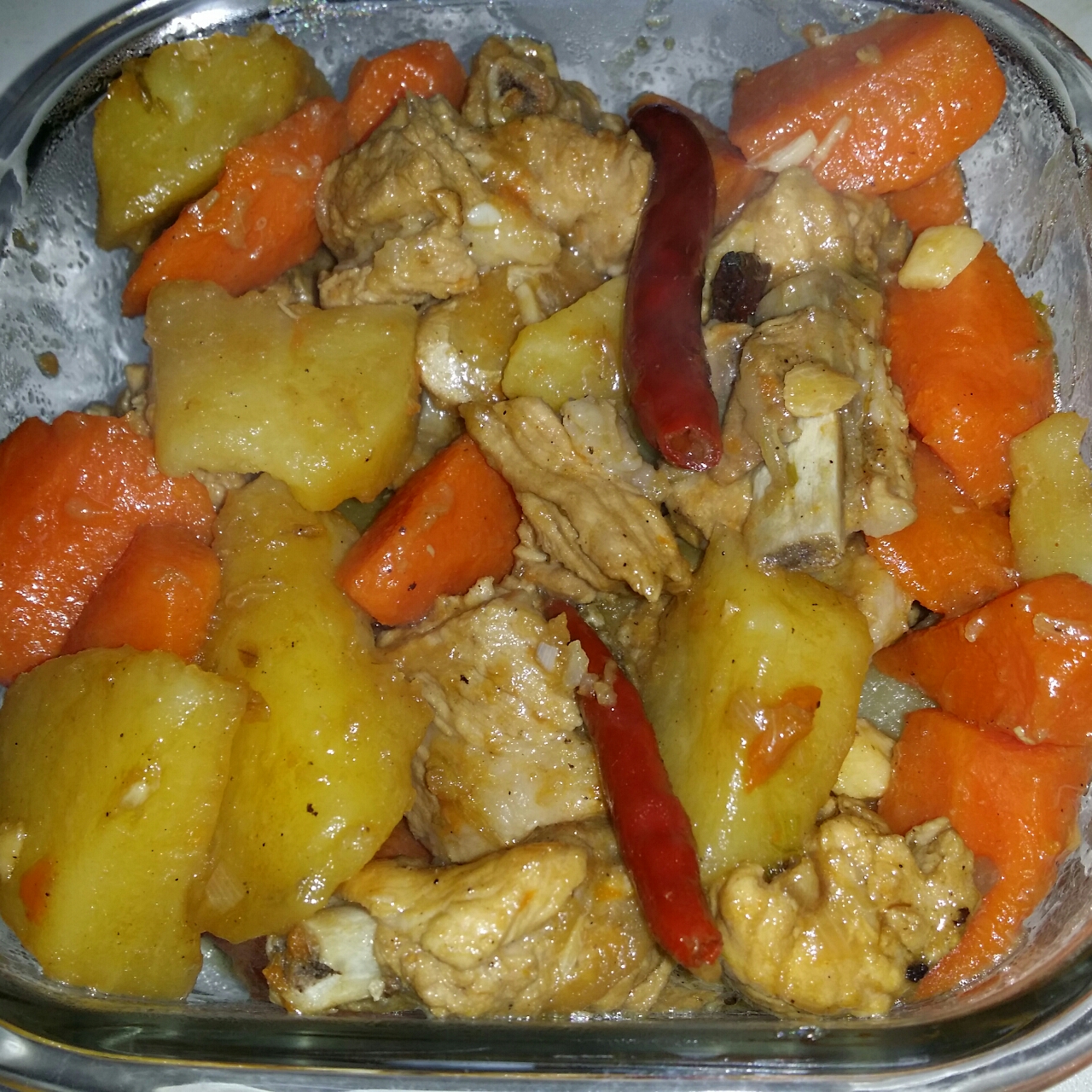 土豆胡萝卜烧排骨