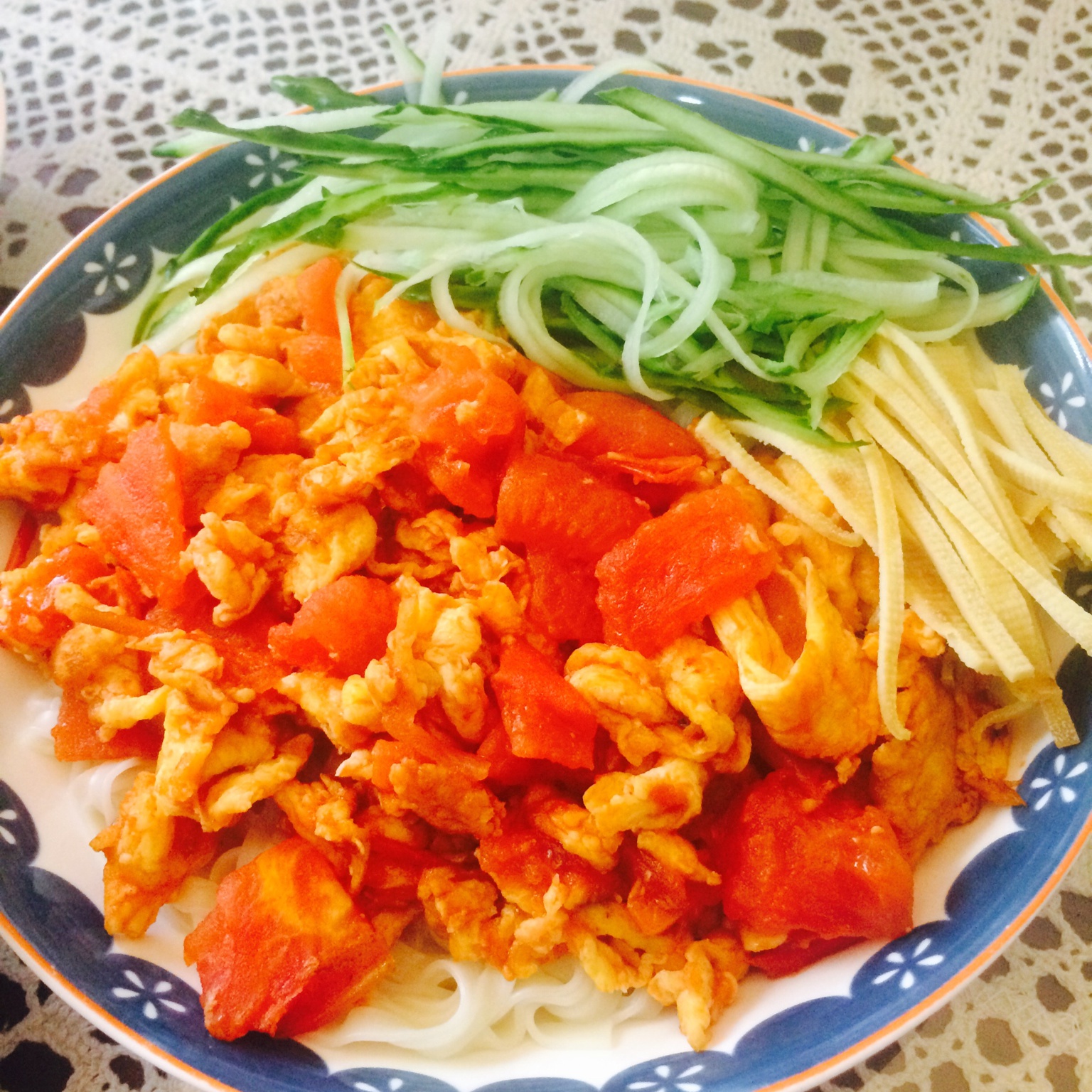 灵儿的妙心情做的西红柿鸡蛋打卤面