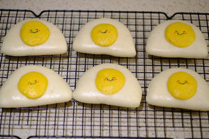 面包机版简易鸡蛋君荷叶饼的做法 步骤16