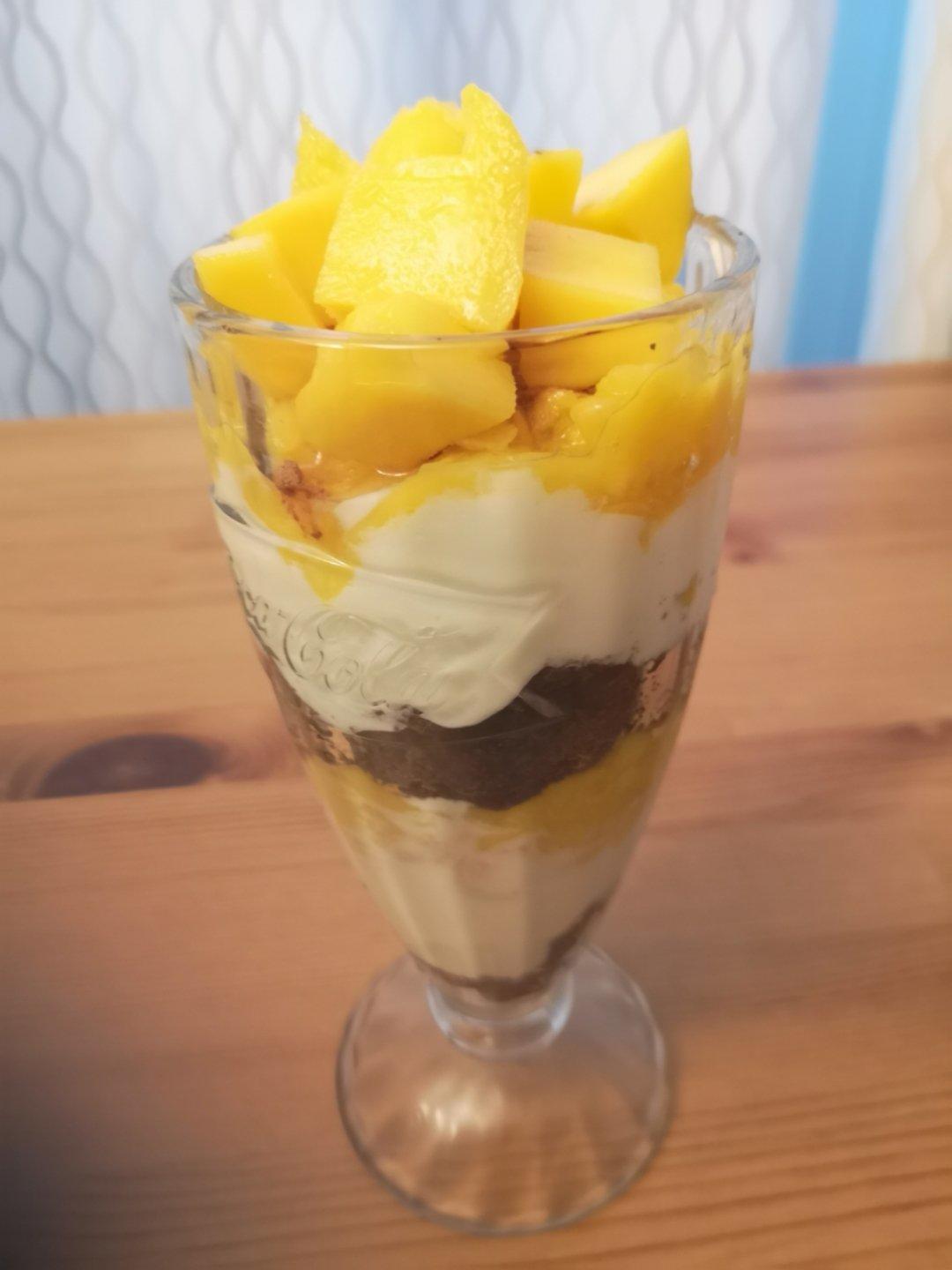 芒果酸奶杯