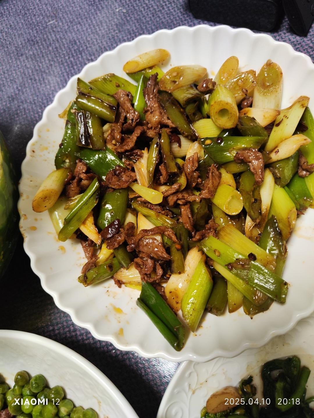 超下饭的大葱炒肉片