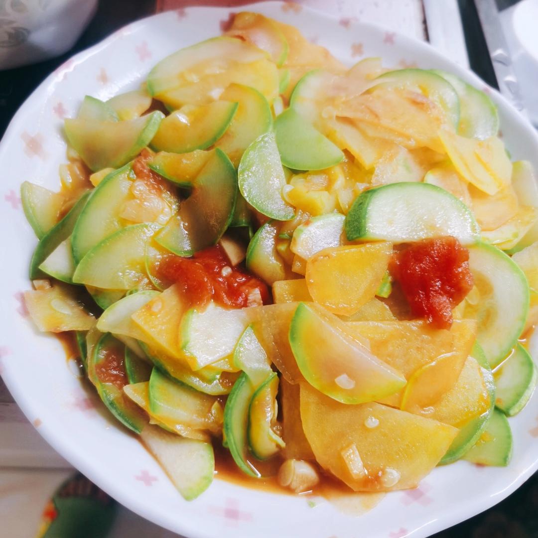 土豆炒茄瓜（西葫芦）