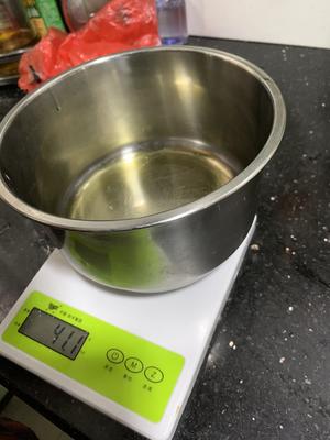 电饭锅做的蛋糕（超详细的流程）的做法 步骤1