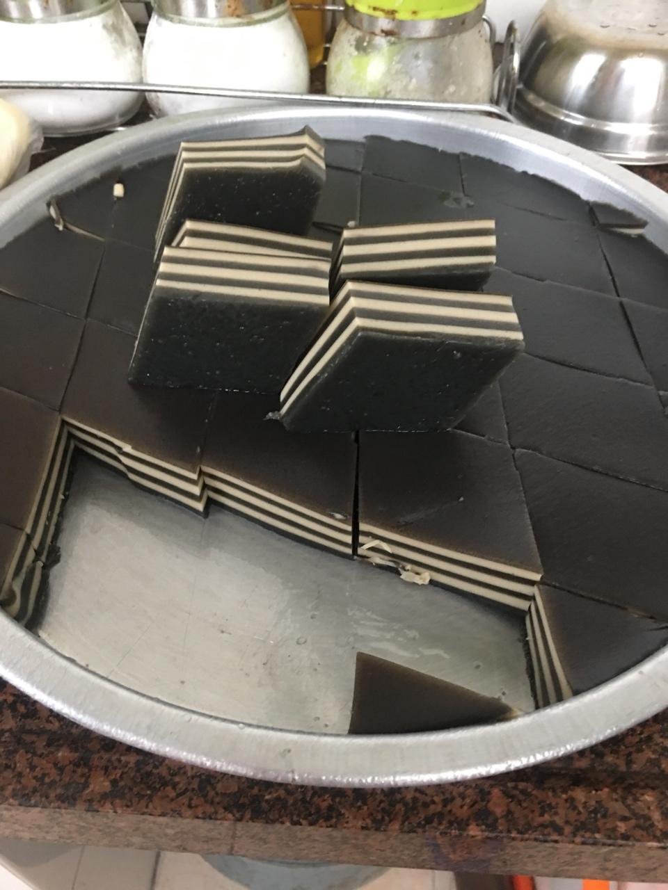 芝麻椰汁千层糕